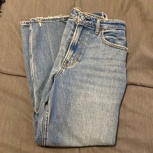 Abercrombie and Fitch The Mom High Rise Jeans
